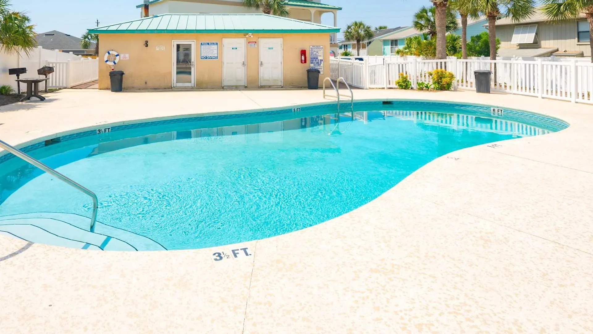 Tranquil Beach & Hot Tub & Pool Getaway パナマシティービーチ